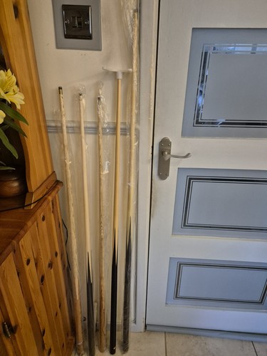 Set pool cues - 5,